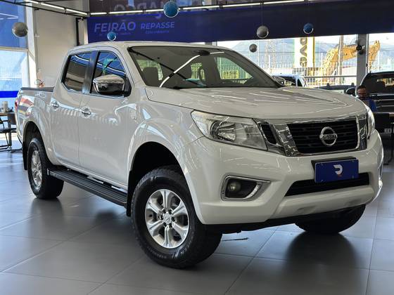 NISSAN FRONTIER 2.3 16V TURBO DIESEL SE CD 4X4 AUTOMÁTICO